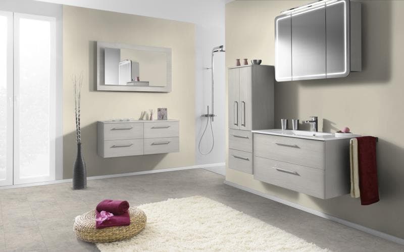 Economique Matt Hacienda White Bathroom